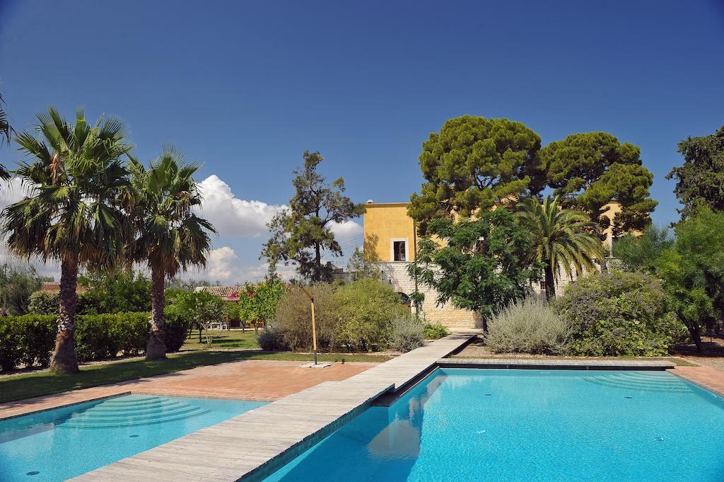Villa Carcano Trani Exterior photo